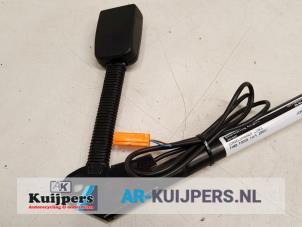 Used Seatbelt tensioner, left Ford Focus 1 Wagon 1.6 16V Price € 25,00 Margin scheme offered by Autorecycling Kuijpers