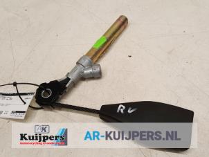 Used Seatbelt tensioner, right Renault Clio II (BB/CB) 1.6 16V Price € 22,00 Margin scheme offered by Autorecycling Kuijpers