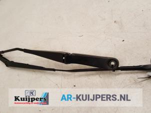 Used Front wiper arm Audi A1 Sportback (8XA/8XF) 1.2 TFSI Price € 30,00 Margin scheme offered by Autorecycling Kuijpers