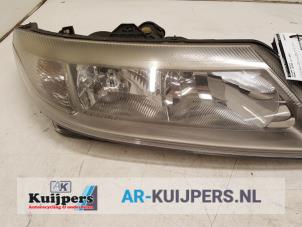 Używane Reflektor prawy Renault Laguna II Grandtour (KG) 1.8 16V Cena € 50,00 Procedura marży oferowane przez Autorecycling Kuijpers