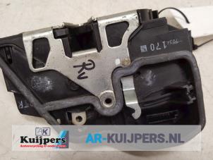 Usagé Serrure avant droite BMW 5 serie (E60) 525d 24V Prix € 22,00 Règlement à la marge proposé par Autorecycling Kuijpers