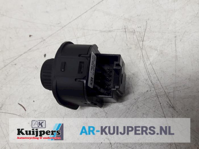 Interruptor de retrovisor de un Volkswagen Sharan (7N)  2012