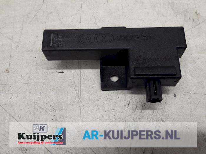 Antenna (miscellaneous) from a Audi Q5 (8RB)  2014