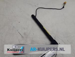 Used Seatbelt tensioner, left Opel Vectra C Caravan 1.8 16V Price € 15,00 Margin scheme offered by Autorecycling Kuijpers