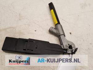 Used Front seatbelt buckle, right Nissan Kubistar (F10) 1.5 dCi 65 Price € 29,00 Margin scheme offered by Autorecycling Kuijpers
