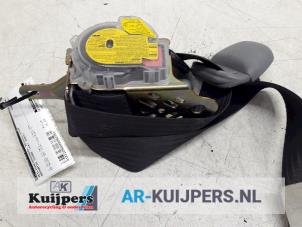 Used Front seatbelt, right Daihatsu Cuore (L251/271/276) 1.0 12V DVVT Price € 25,00 Margin scheme offered by Autorecycling Kuijpers