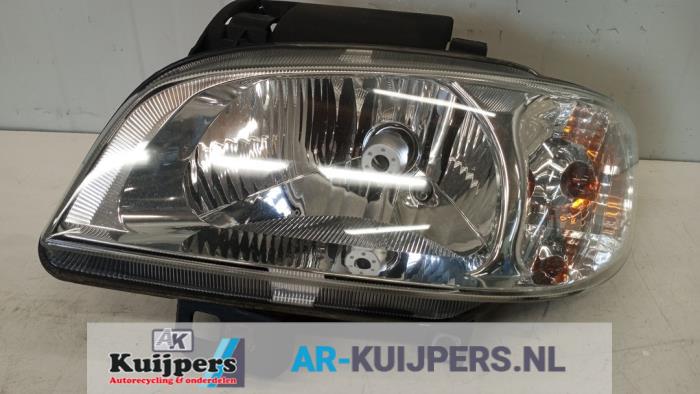 Używane Reflektor lewy Seat Ibiza II (6K1) 1.4 16V Cena € 15,00 Procedura marży oferowane przez Autorecycling Kuijpers