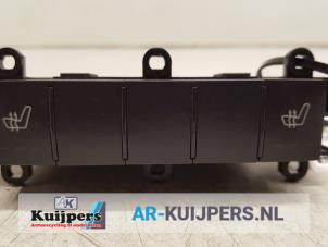 Used Seat heating switch Mercedes B (W245,242) 2.0 B-200 16V Turbo Price € 18,00 Margin scheme offered by Autorecycling Kuijpers