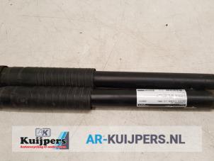 Used Shock absorber kit Mercedes B (W245,242) 2.0 B-200 16V Turbo Price € 25,00 Margin scheme offered by Autorecycling Kuijpers