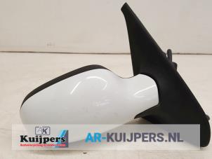 Used Wing mirror, right Renault Clio II Societe (SB) 1.5 dCi 68 Price € 10,00 Margin scheme offered by Autorecycling Kuijpers