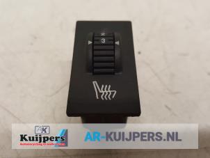 Used Seat heating switch Peugeot 407 SW (6E) 2.7 HDi V6 24V Price € 10,00 Margin scheme offered by Autorecycling Kuijpers
