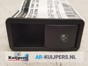Used Electric window switch Opel Astra H SW (L35) 1.9 CDTi 16V 120 Price € 10,00 Margin scheme offered by Autorecycling Kuijpers