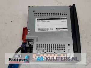 Used Radio module Renault Espace (JK) 2.2 dCi 16V Price € 35,00 Margin scheme offered by Autorecycling Kuijpers