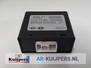 Używane Modul lusterka elektrycznego Kia Sorento I (JC) 2.5 CRDi 16V VGT Cena € 35,00 Procedura marży oferowane przez Autorecycling Kuijpers