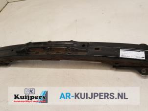 Used Front bumper frame Kia Sorento I (JC) 2.5 CRDi 16V VGT Price € 35,00 Margin scheme offered by Autorecycling Kuijpers