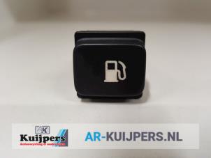 Used Tank cap cover switch Citroen C4 Grand Picasso (UA) 1.8 16V Price € 10,00 Margin scheme offered by Autorecycling Kuijpers