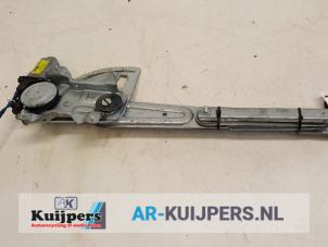 Used Window mechanism 4-door, front right Kia Sorento I (JC) 3.3 V6 24V Price € 26,00 Margin scheme offered by Autorecycling Kuijpers