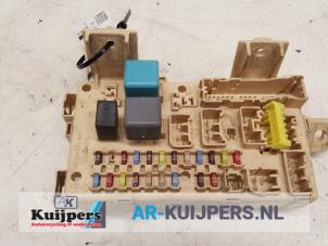 Used Fuse box Toyota Avensis Wagon (T25/B1E) 2.0 16V D-4D Price € 39,00 Margin scheme offered by Autorecycling Kuijpers