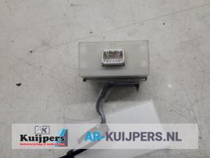 Used Central door locking relay Toyota Avensis Wagon (T25/B1E) 2.0 16V D-4D Price € 20,00 Margin scheme offered by Autorecycling Kuijpers