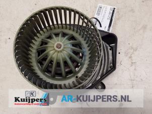 Usados Motor de ventilador de calefactor Skoda Superb (3U4) 2.5 TDI V6 24V Precio € 29,00 Norma de margen ofrecido por Autorecycling Kuijpers