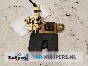 Used Tailgate lock mechanism Skoda Superb (3U4) 2.5 TDI V6 24V Price € 20,00 Margin scheme offered by Autorecycling Kuijpers