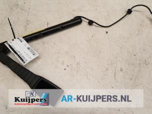 Used Front seatbelt buckle, left Opel Vectra C 1.8 16V Price € 15,00 Margin scheme offered by Autorecycling Kuijpers
