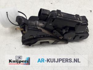 Usagé Serrure portière mécanique 4portes arrière droite BMW 3 serie (E46/4) Prix € 15,00 Règlement à la marge proposé par Autorecycling Kuijpers