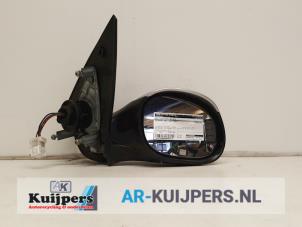 Usados Retrovisor externo derecha Peugeot 206 (2A/C/H/J/S) 1.4 XR,XS,XT,Gentry Precio € 20,00 Norma de margen ofrecido por Autorecycling Kuijpers
