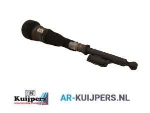 Used Rear shock absorber, right Mercedes S (W221) 3.0 S-320 CDI 24V Price € 125,00 Margin scheme offered by Autorecycling Kuijpers