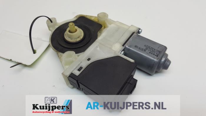 Usados Motor de ventanilla de puerta Volkswagen Passat Variant (365) 2.0 TDI 16V 140 Precio € 15,00 Norma de margen ofrecido por Autorecycling Kuijpers