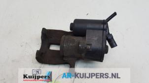 Used Rear brake calliper, left Volkswagen Passat Variant (365) 2.0 TDI 16V 140 Price € 75,00 Margin scheme offered by Autorecycling Kuijpers
