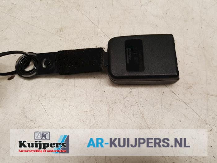 Front seatbelt buckle, left from a Citroën Xsara Picasso (CH) 1.8 16V 2003
