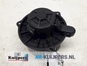 Usados Motor de ventilador de calefactor Hyundai i10 (F5) 1.1i 12V Precio € 10,00 Norma de margen ofrecido por Autorecycling Kuijpers