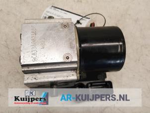 Usados Bomba ABS Opel Frontera (6B) 2.2 DTI 16V Precio € 45,00 Norma de margen ofrecido por Autorecycling Kuijpers