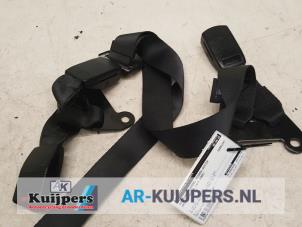 Used Rear seatbelt, centre Opel Frontera (6B) 2.2 DTI 16V Price € 20,00 Margin scheme offered by Autorecycling Kuijpers