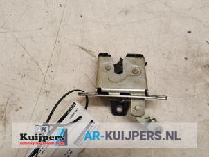 Used Tailgate lock mechanism Opel Corsa C (F08/68) 1.7 DI 16V Price € 20,00 Margin scheme offered by Autorecycling Kuijpers
