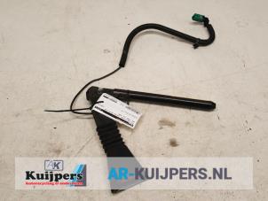 Used Front seatbelt buckle, right Opel Corsa C (F08/68) 1.3 CDTi 16V Price € 15,00 Margin scheme offered by Autorecycling Kuijpers