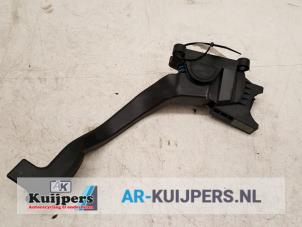 Used Accelerator pedal Lancia Musa 1.9 JTD Price € 15,00 Margin scheme offered by Autorecycling Kuijpers