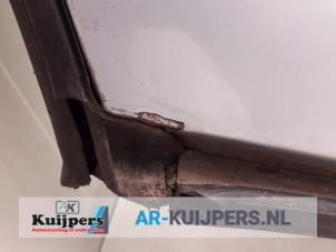 Used Rear window Peugeot 206 CC (2D) 2.0 16V Price € 55,00 Margin scheme offered by Autorecycling Kuijpers