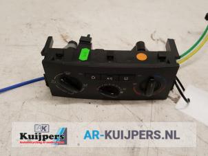 Used Air conditioning control panel Peugeot 207 CC (WB) 1.6 HDiF 16V Price € 35,00 Margin scheme offered by Autorecycling Kuijpers