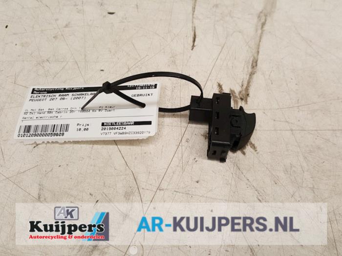 Electric window switch from a Peugeot 207 CC (WB) 1.6 HDiF 16V 2007