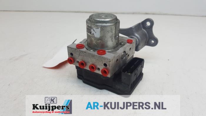 Begagnade ABS-pump Honda Civic (FB) 1.8i VTEC 16V Pris € 60,00 Marginaltabell erbjuds av Autorecycling Kuijpers