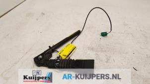 Used Front seatbelt buckle, left Opel Meriva Mk.I 1.4 16V Twin Port Price € 20,00 Margin scheme offered by Autorecycling Kuijpers