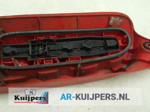 Used Taillight, right Opel Movano Combi 2.5 DTI Price € 23,00 Margin scheme offered by Autorecycling Kuijpers