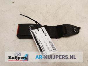 Usagé Insertion ceinture de sécurité arrière gauche Opel Astra G (F67) 1.8 16V Prix € 10,00 Règlement à la marge proposé par Autorecycling Kuijpers