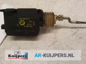 Used Tank flap lock motor BMW 3 serie (E36/2C) 325i 24V Price € 15,00 Margin scheme offered by Autorecycling Kuijpers