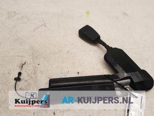 Used Front seatbelt buckle, right BMW 3 serie (E36/2C) 325i 24V Price € 30,00 Margin scheme offered by Autorecycling Kuijpers
