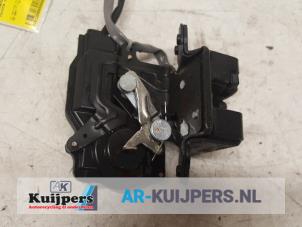 Used Tailgate lock mechanism Toyota Corolla Verso (R10/11) 2.2 D-4D 16V Cat Clean Power Price € 20,00 Margin scheme offered by Autorecycling Kuijpers