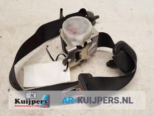Used Rear seatbelt, right Opel Vectra C Caravan 2.2 DIG 16V Price € 14,00 Margin scheme offered by Autorecycling Kuijpers