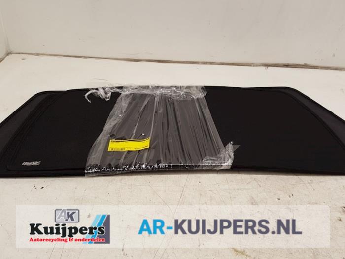 Używane Panel sloneczny Ford Mondeo III Wagon 2.0 16V Cena € 30,00 Procedura marży oferowane przez Autorecycling Kuijpers